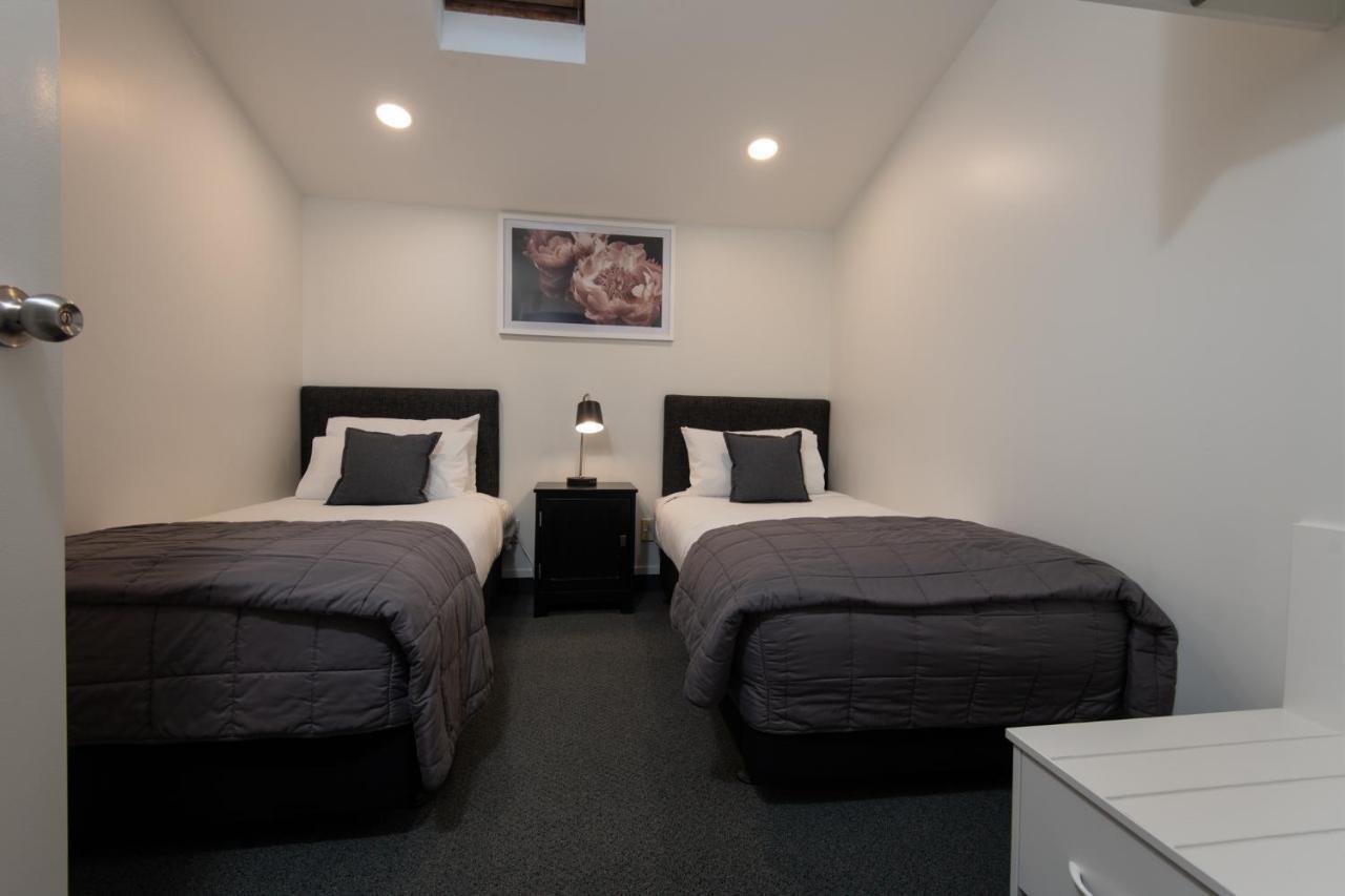 Cambridge Mews Motel Bagian luar foto