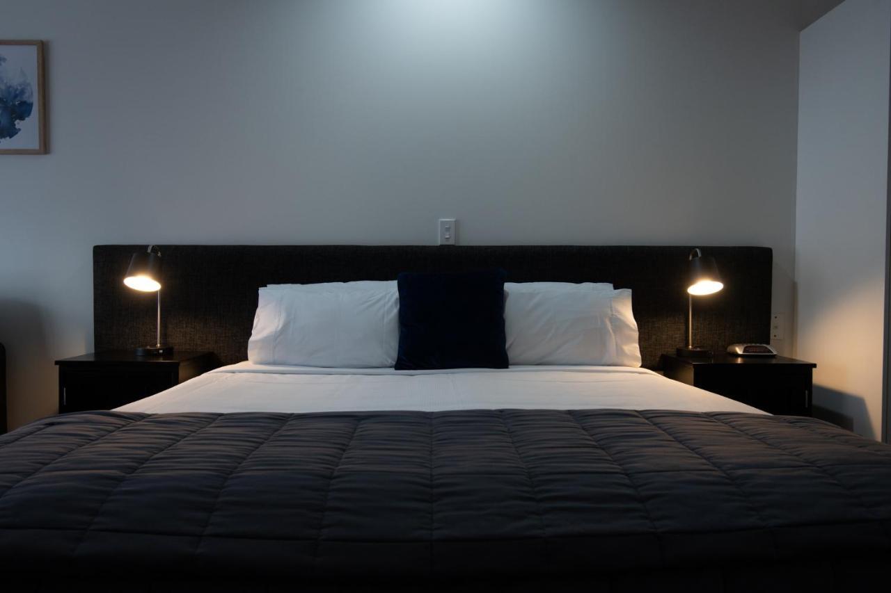 Cambridge Mews Motel Bagian luar foto