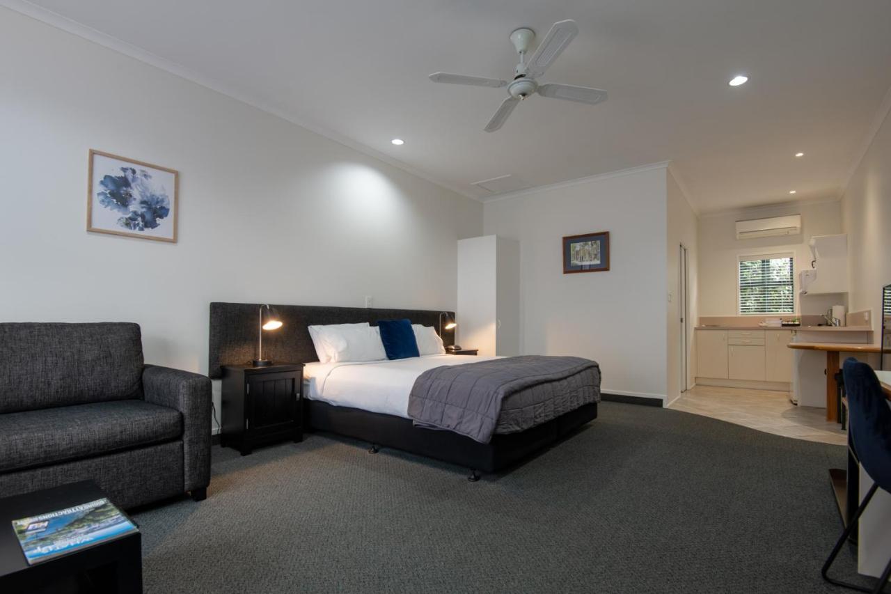 Cambridge Mews Motel Bagian luar foto