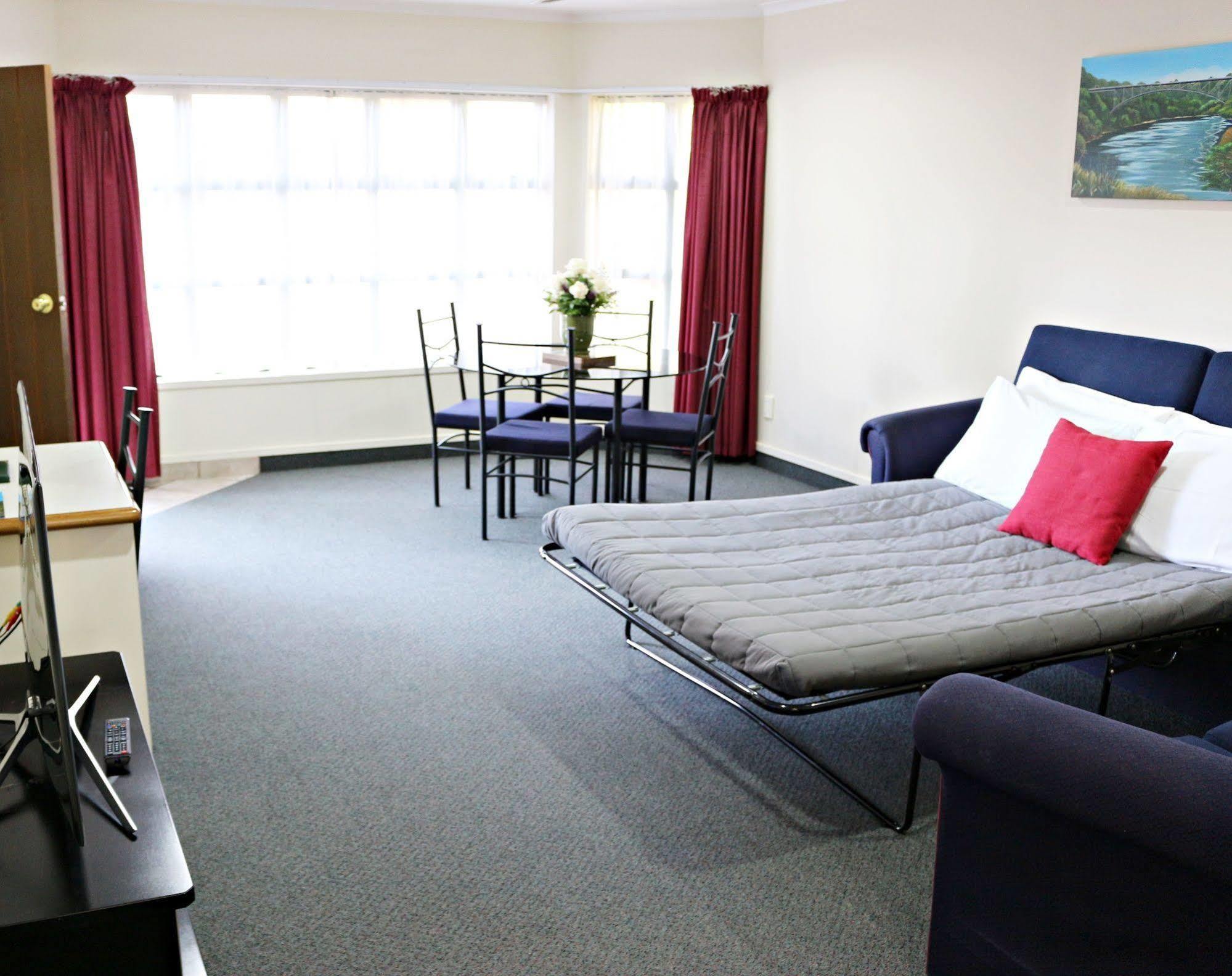 Cambridge Mews Motel Bagian luar foto